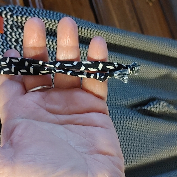 Women's Black & White Capris - Picture 4 of 7